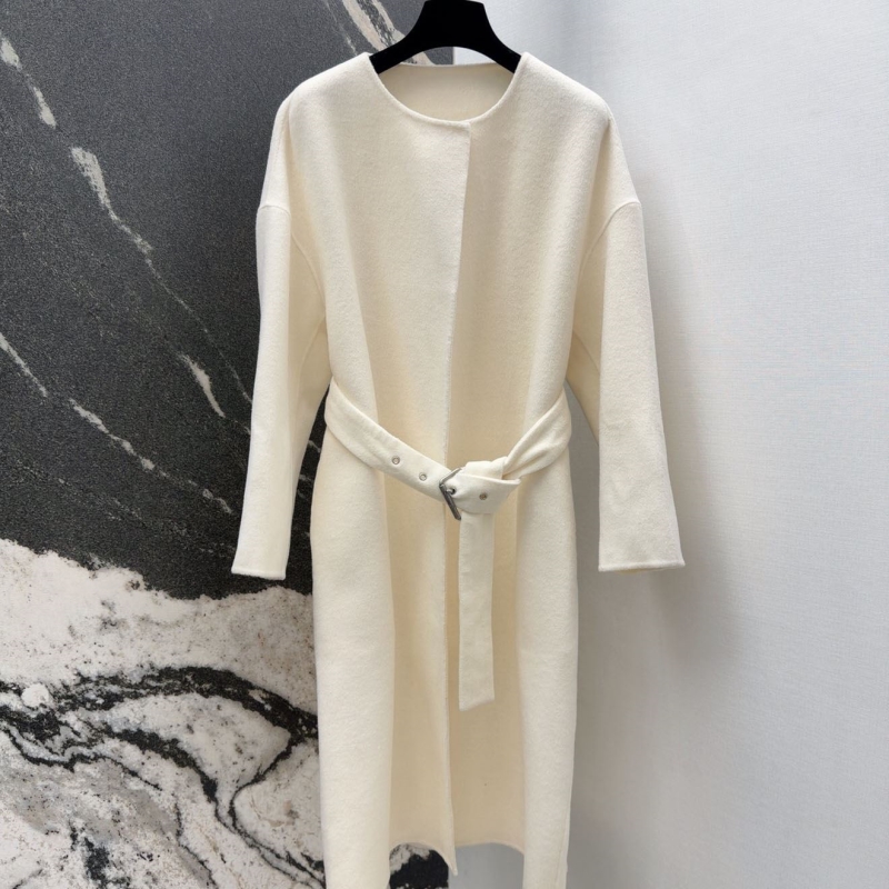 chr1st1an D10r outwear